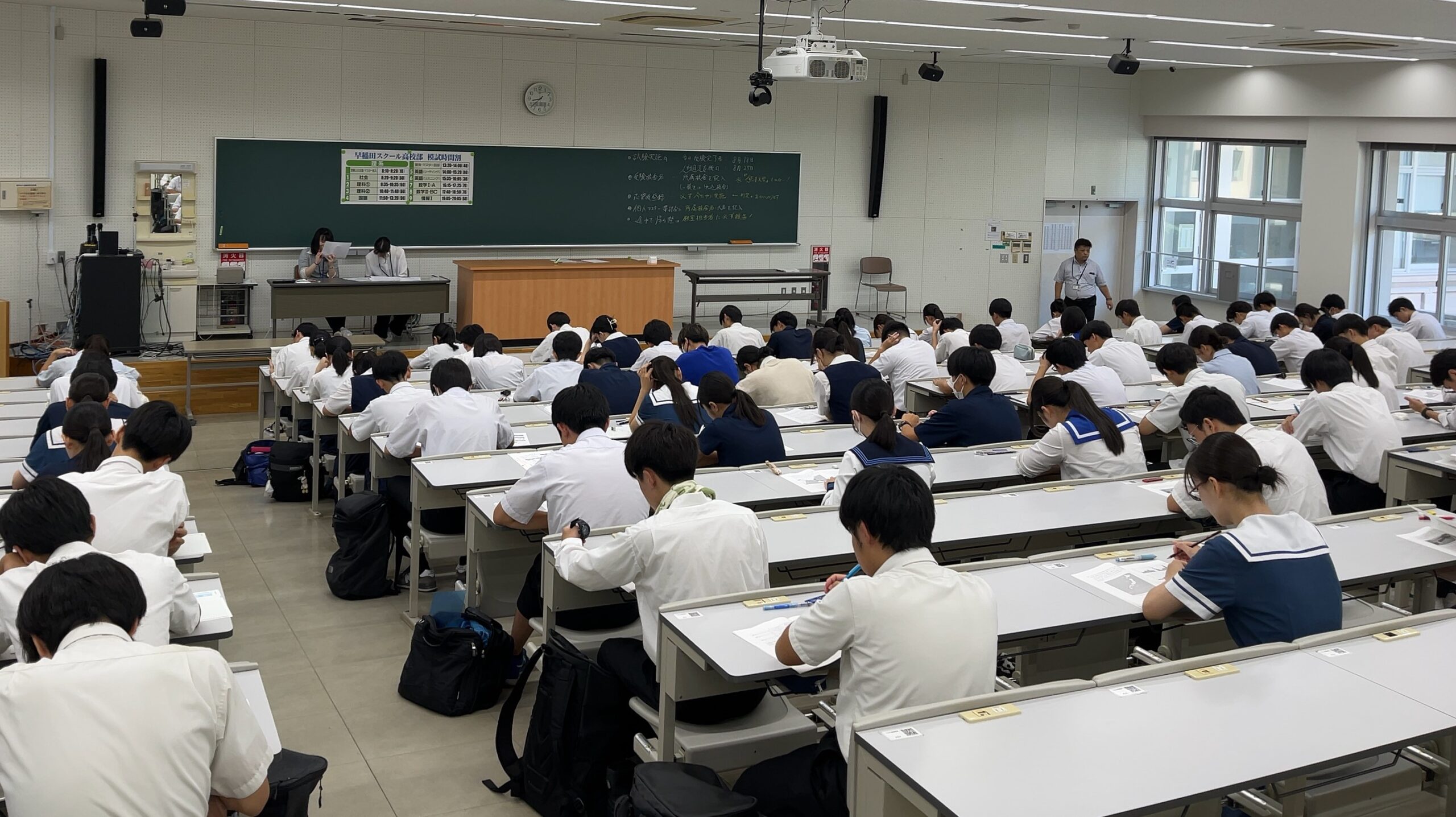 全国統一高校生テスト、大学会場スタート！ | 早稲田スクール・東進